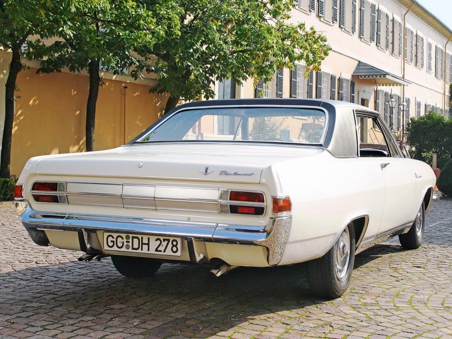  Opel Diplomat V8 Coupe 1965 года  (фото 2 из 16)